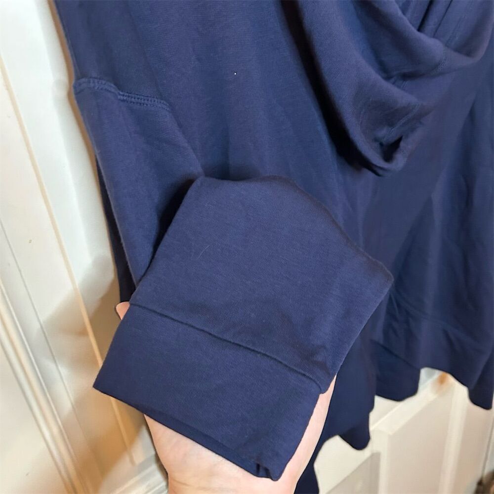 Livi Women's Active CozySoft Navy Blue V-Neck Hoodie Size 18/20 Casual Cool Back - Picture 10 of 10
